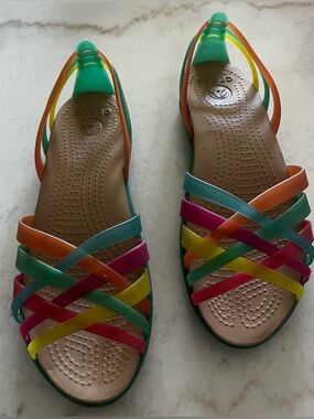 Crocs Isabella Huarache Mini Wedge Jelly Sandal Colorful Vacation Womens 6